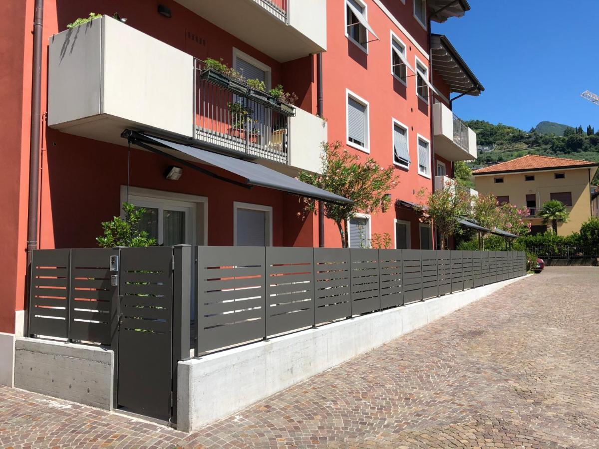 דירות ריבה דל גארדה Residenza Ai Ferrari מראה חיצוני תמונה